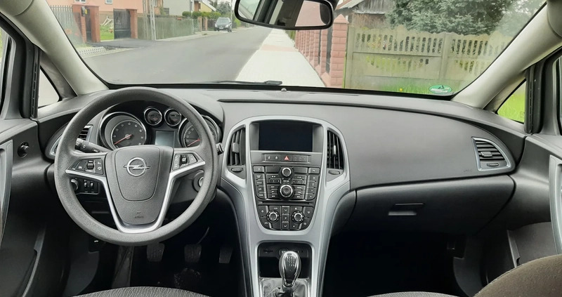 Opel Astra cena 24500 przebieg: 220000, rok produkcji 2012 z Milanówek małe 137